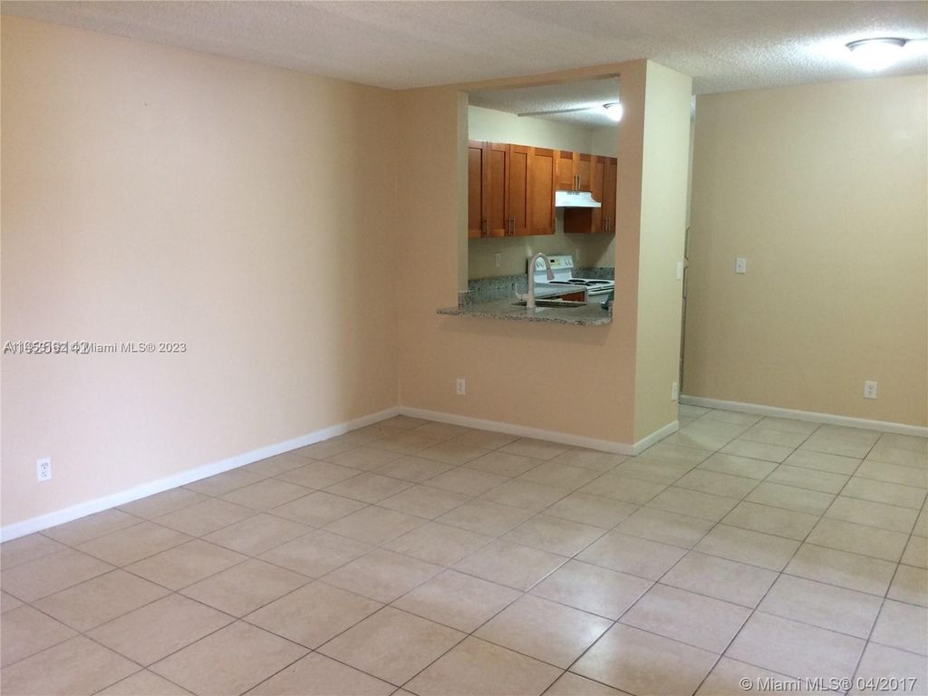 Photo of 1009 Twin Lakes Drive #29-A, Coral Springs, FL 33071 (MLS # A11453162)