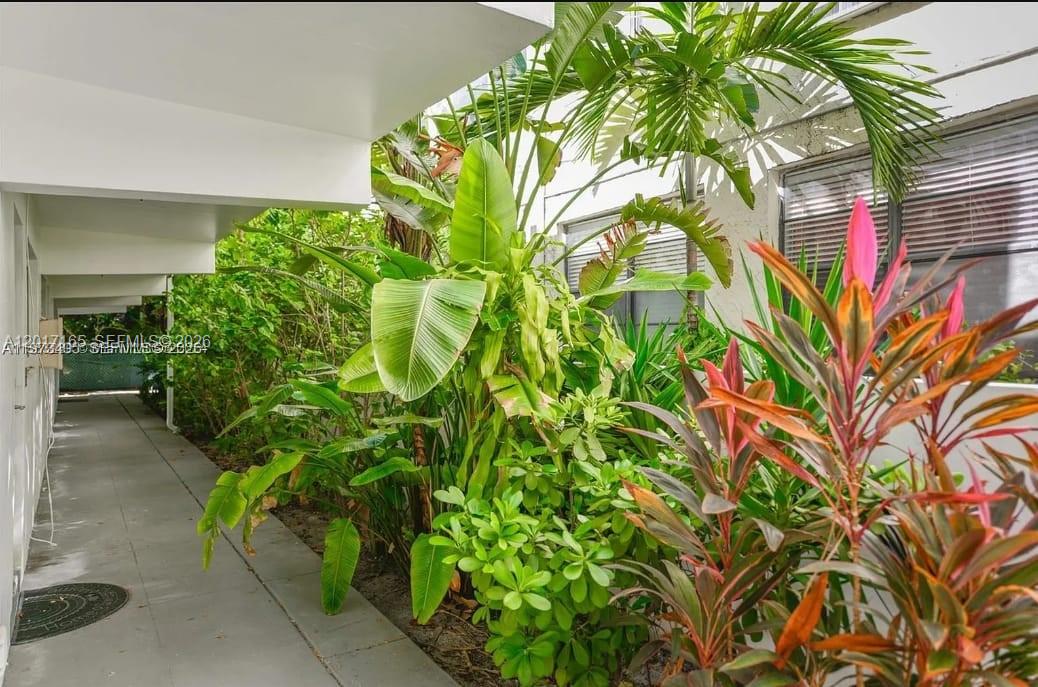 PLAZA CONDO - Residential Lease