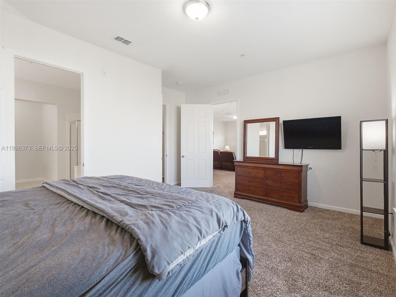 VISTA CAY/HARBOR SQUARE PH - Residential