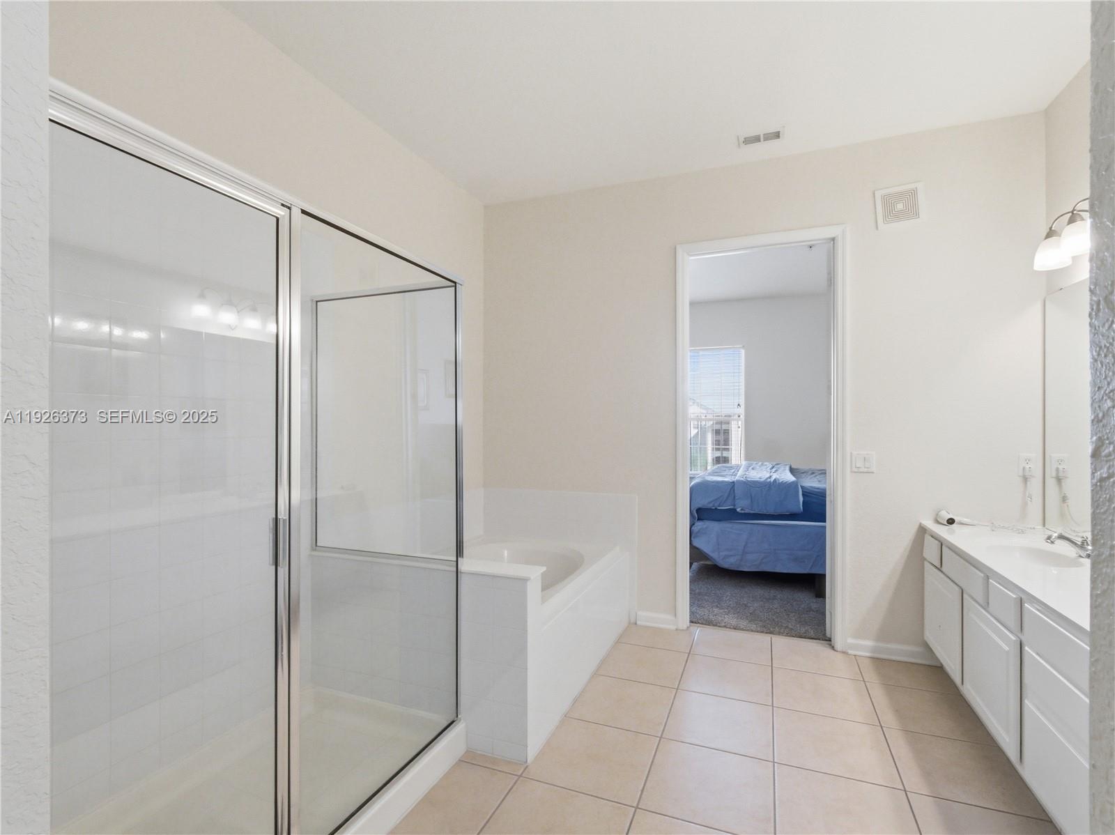 VISTA CAY/HARBOR SQUARE PH - Residential