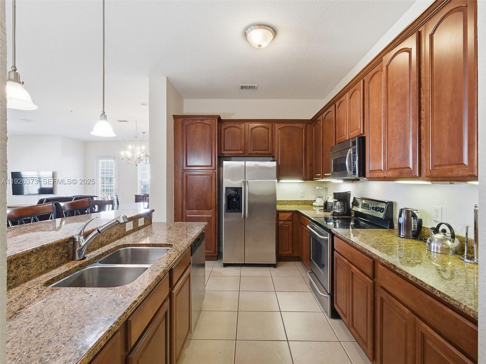 VISTA CAY/HARBOR SQUARE PH - Residential