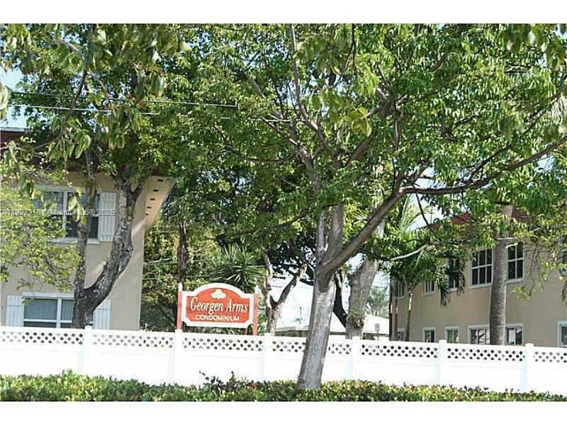 GEORGEN ARMS INC CONDO - Residential Lease