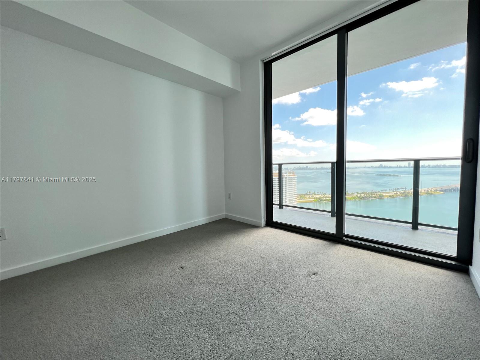 PARAISO BAYVIEWS CONDO - Residential