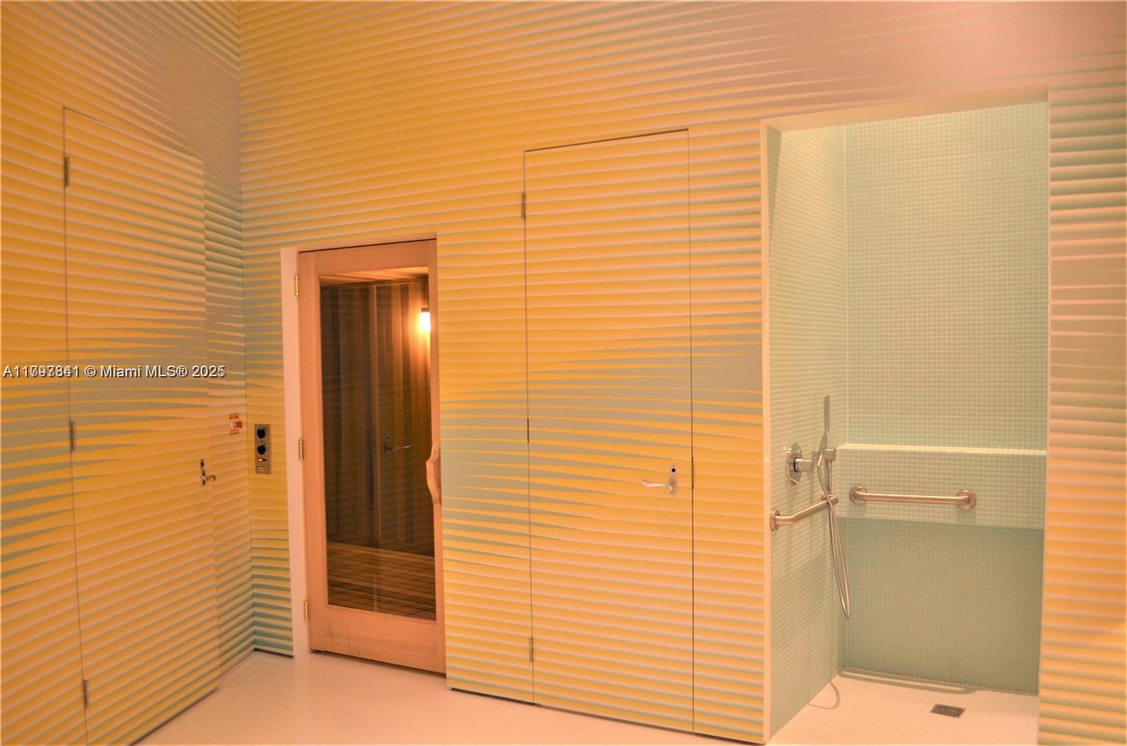 PARAISO BAYVIEWS CONDO - Residential