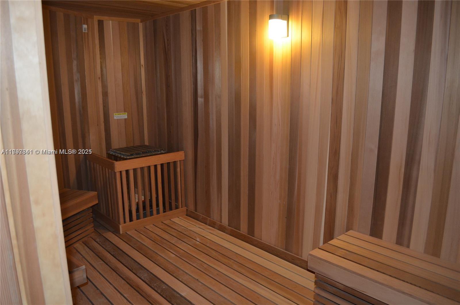 PARAISO BAYVIEWS CONDO - Residential