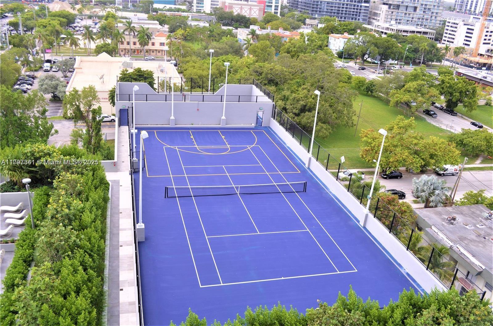 PARAISO BAYVIEWS CONDO - Residential
