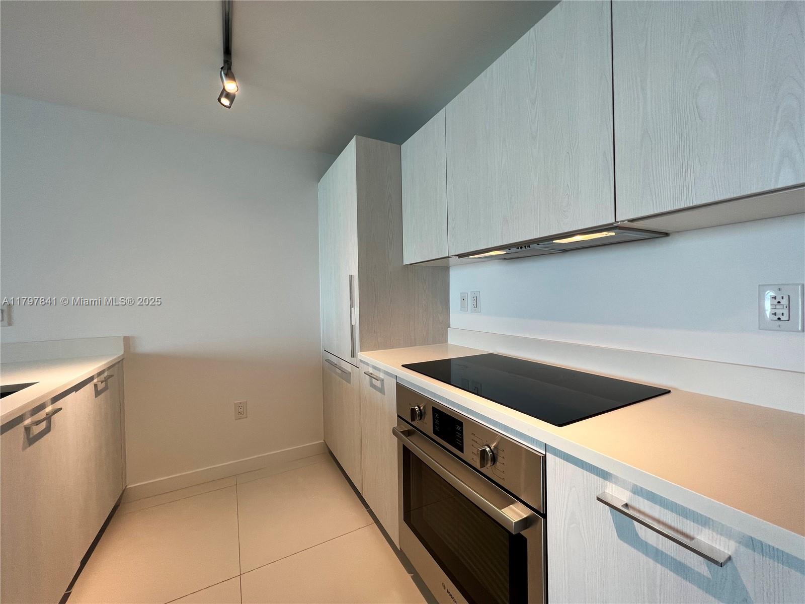 PARAISO BAYVIEWS CONDO - Residential