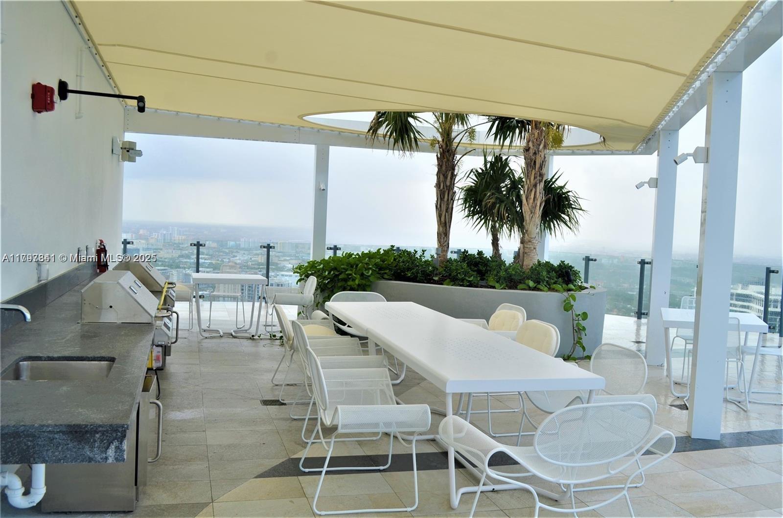 PARAISO BAYVIEWS CONDO - Residential