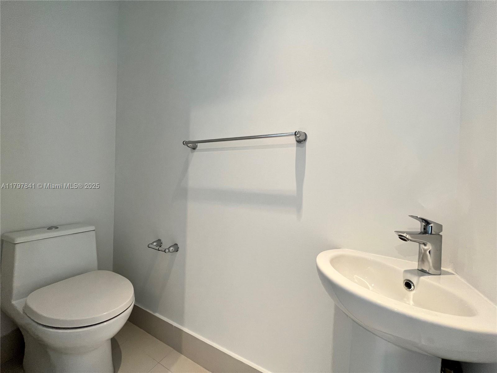 PARAISO BAYVIEWS CONDO - Residential