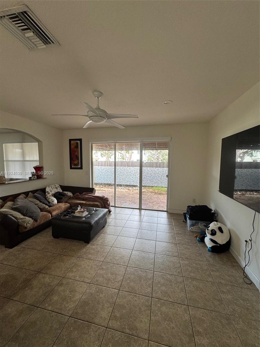 ISLANDS AT DORAL TOWNHOME - Residential