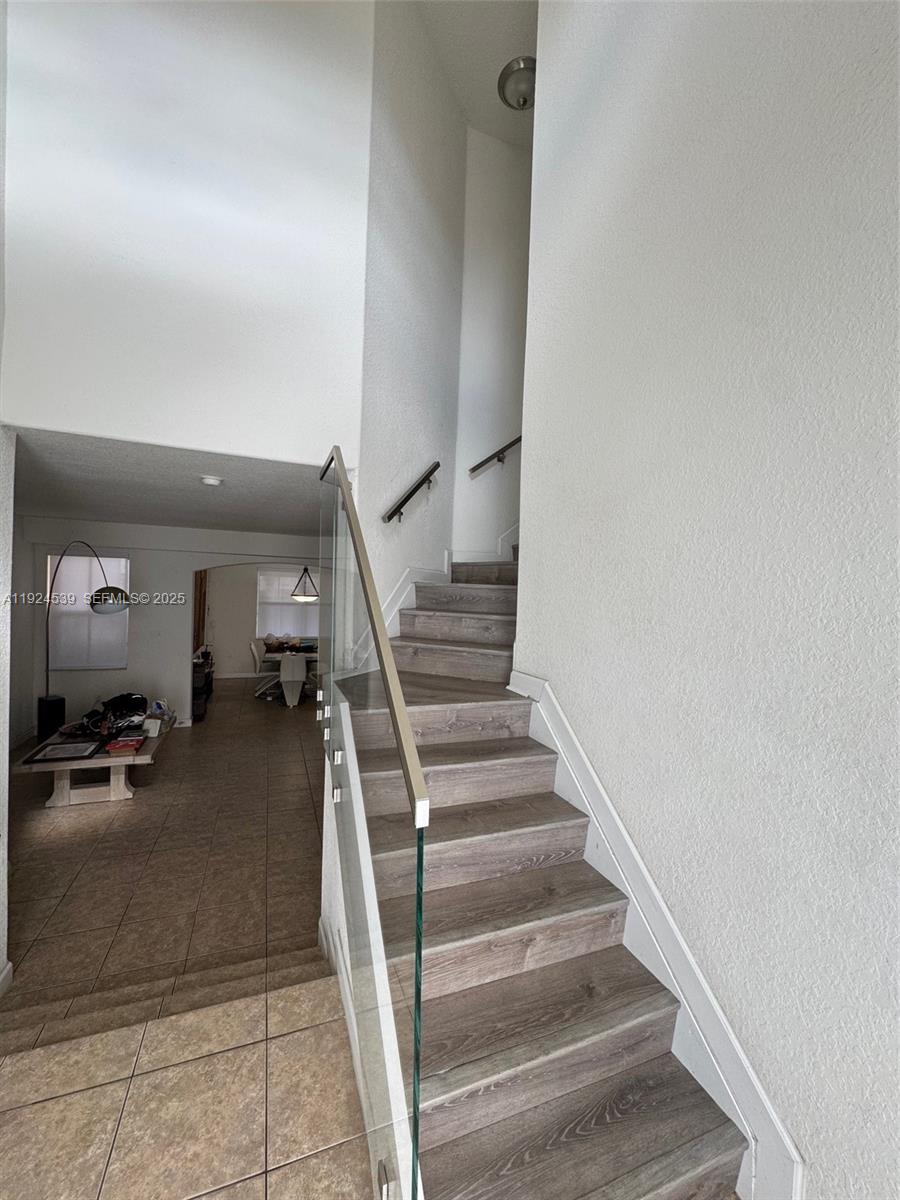 ISLANDS AT DORAL TOWNHOME - Residential