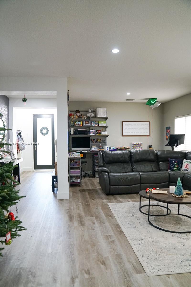 CENTENNIAL SEC 3 - Residential