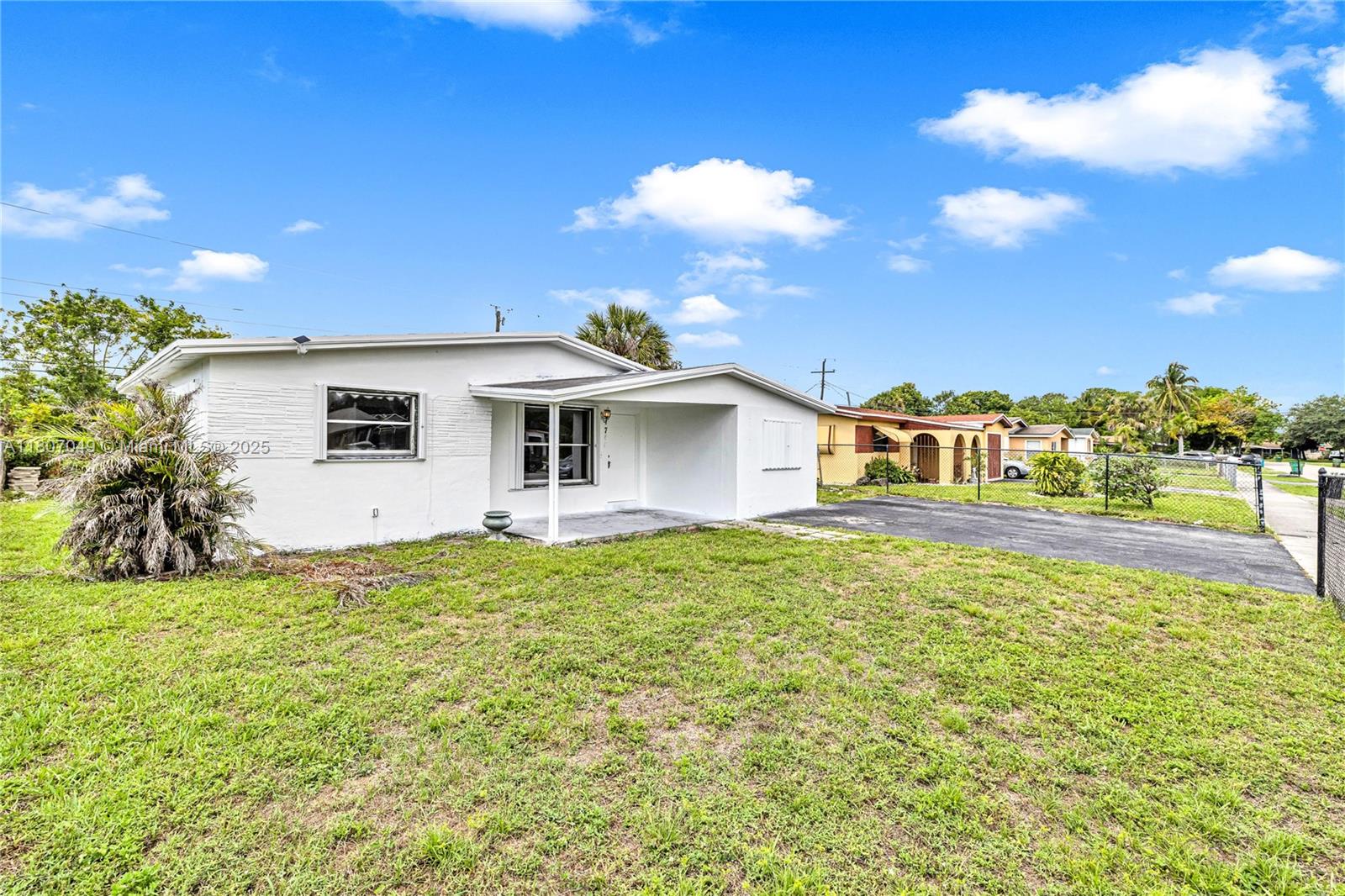 Property for Sale at 3740 Nw 9th St, Lauderhill, Miami-Dade County, Florida - Bedrooms: 3 
Bathrooms: 2  - $389,500