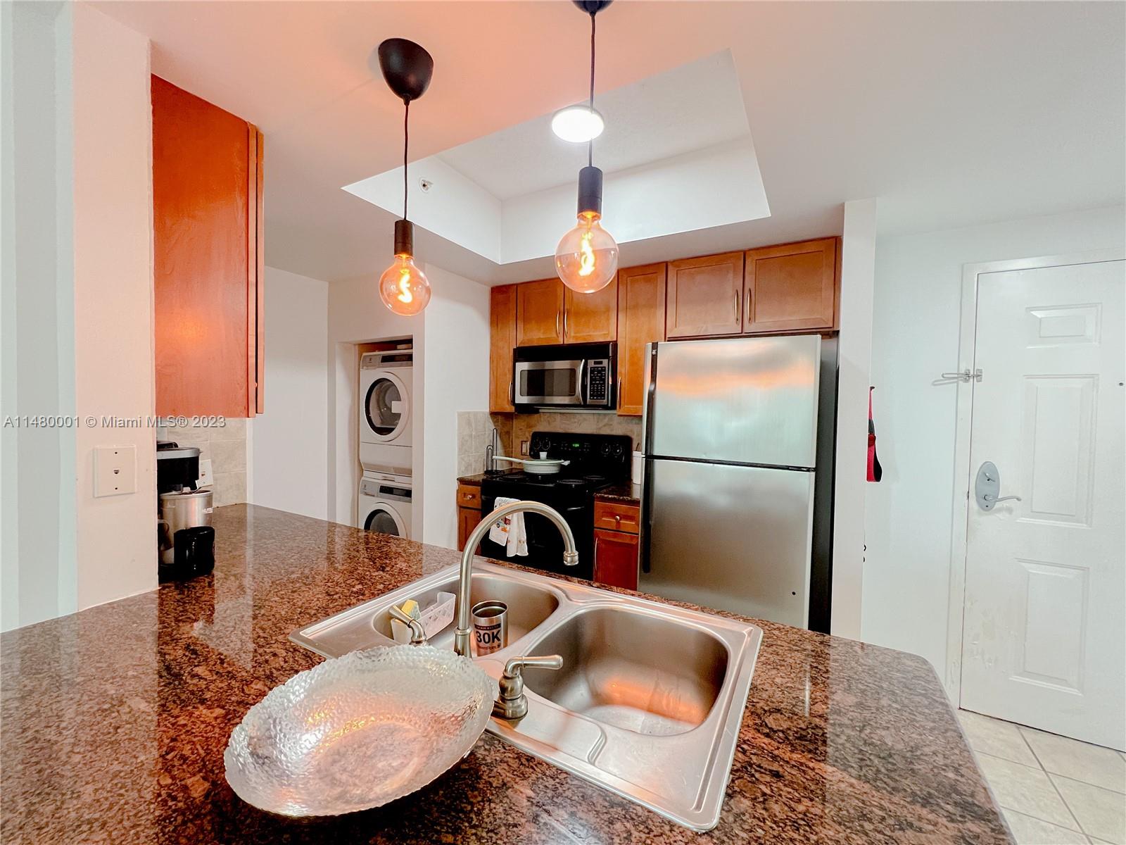 CITE CONDO - Residential Lease
