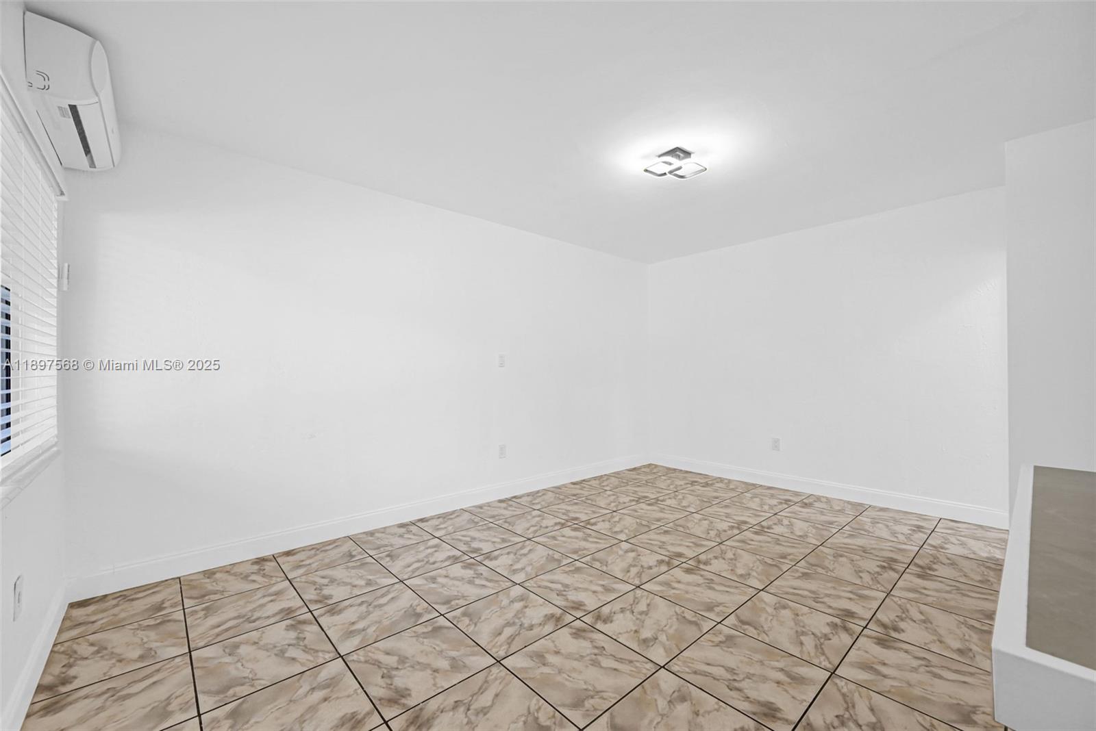 EMERALD CT 1ST ADDN - Residential Lease