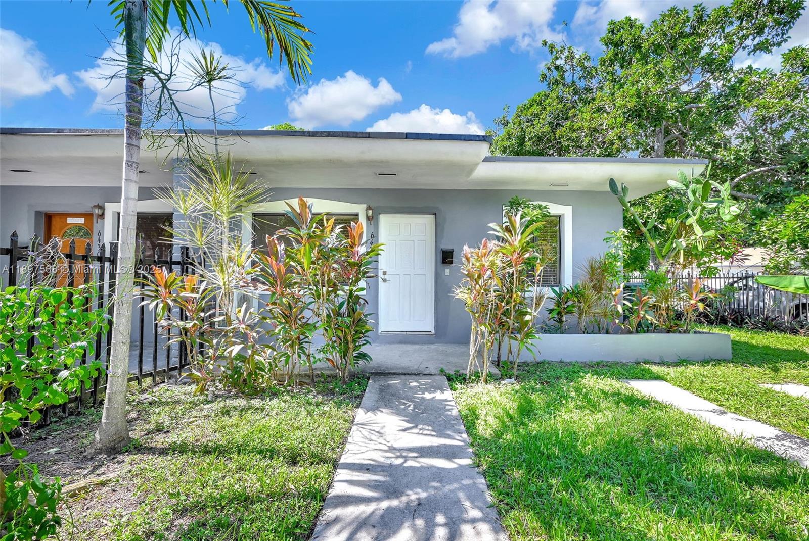 EMERALD CT 1ST ADDN - Residential Lease