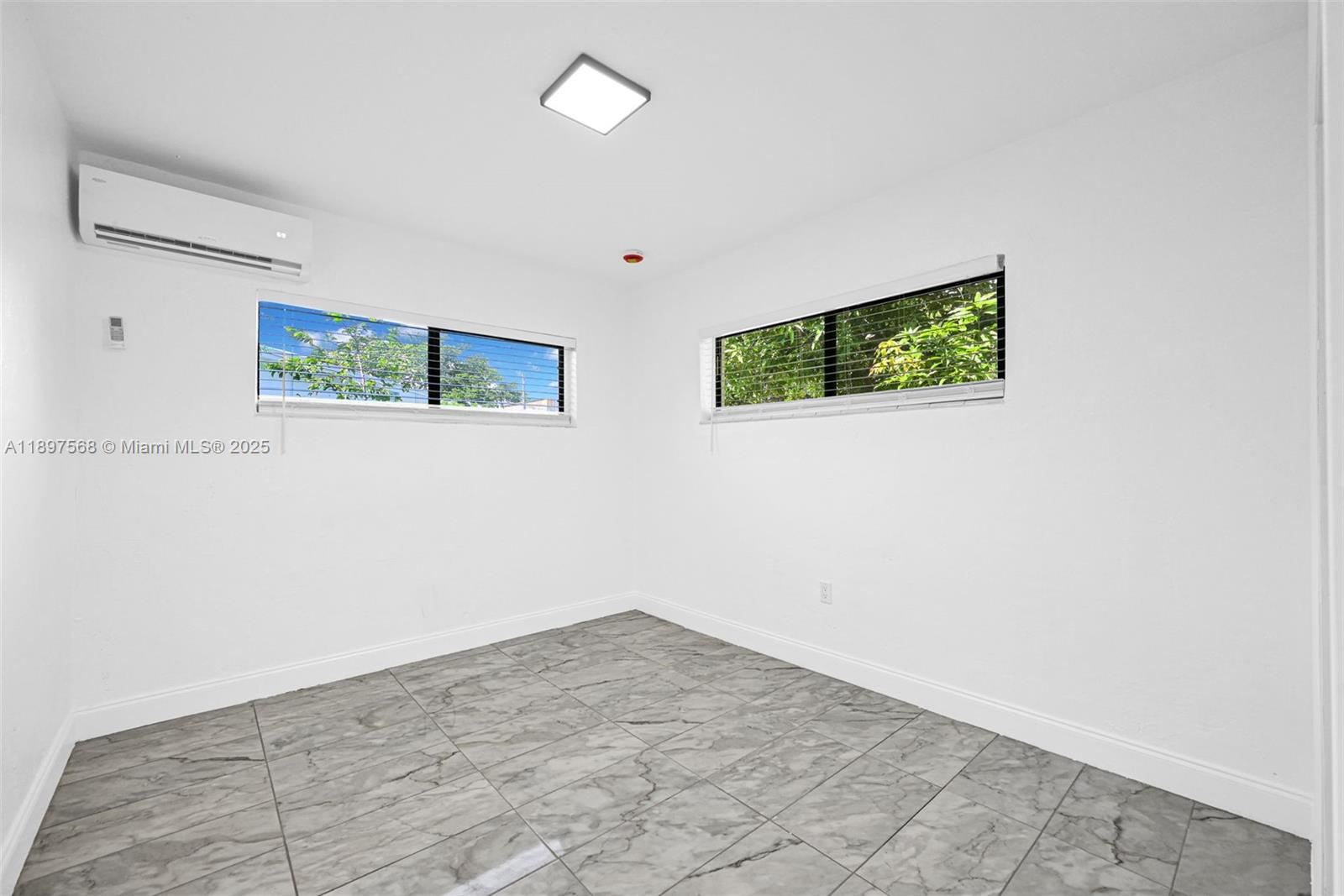 EMERALD CT 1ST ADDN - Residential Lease