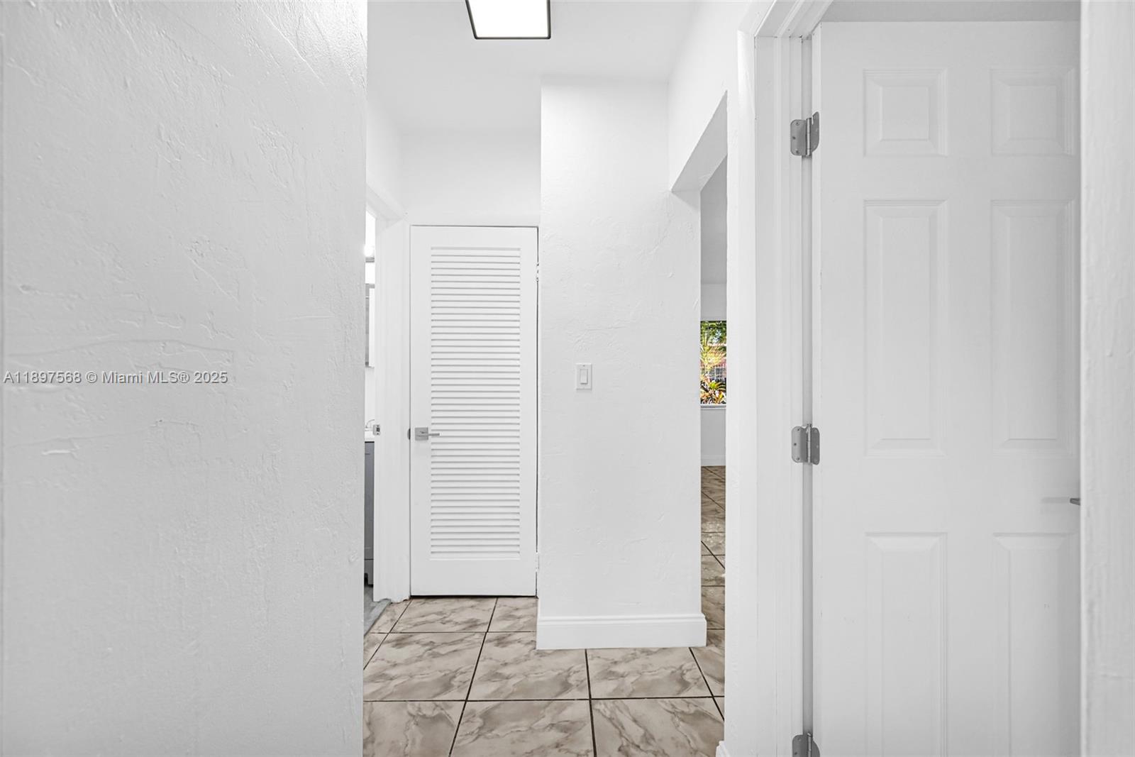 EMERALD CT 1ST ADDN - Residential Lease