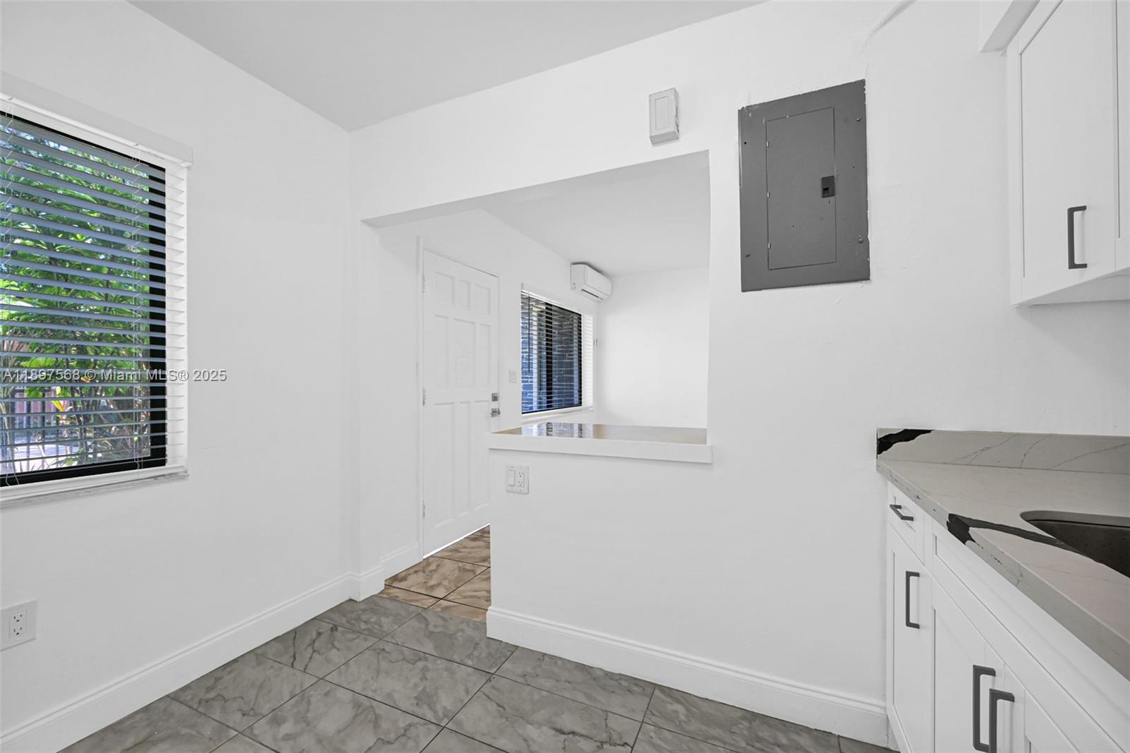 EMERALD CT 1ST ADDN - Residential Lease