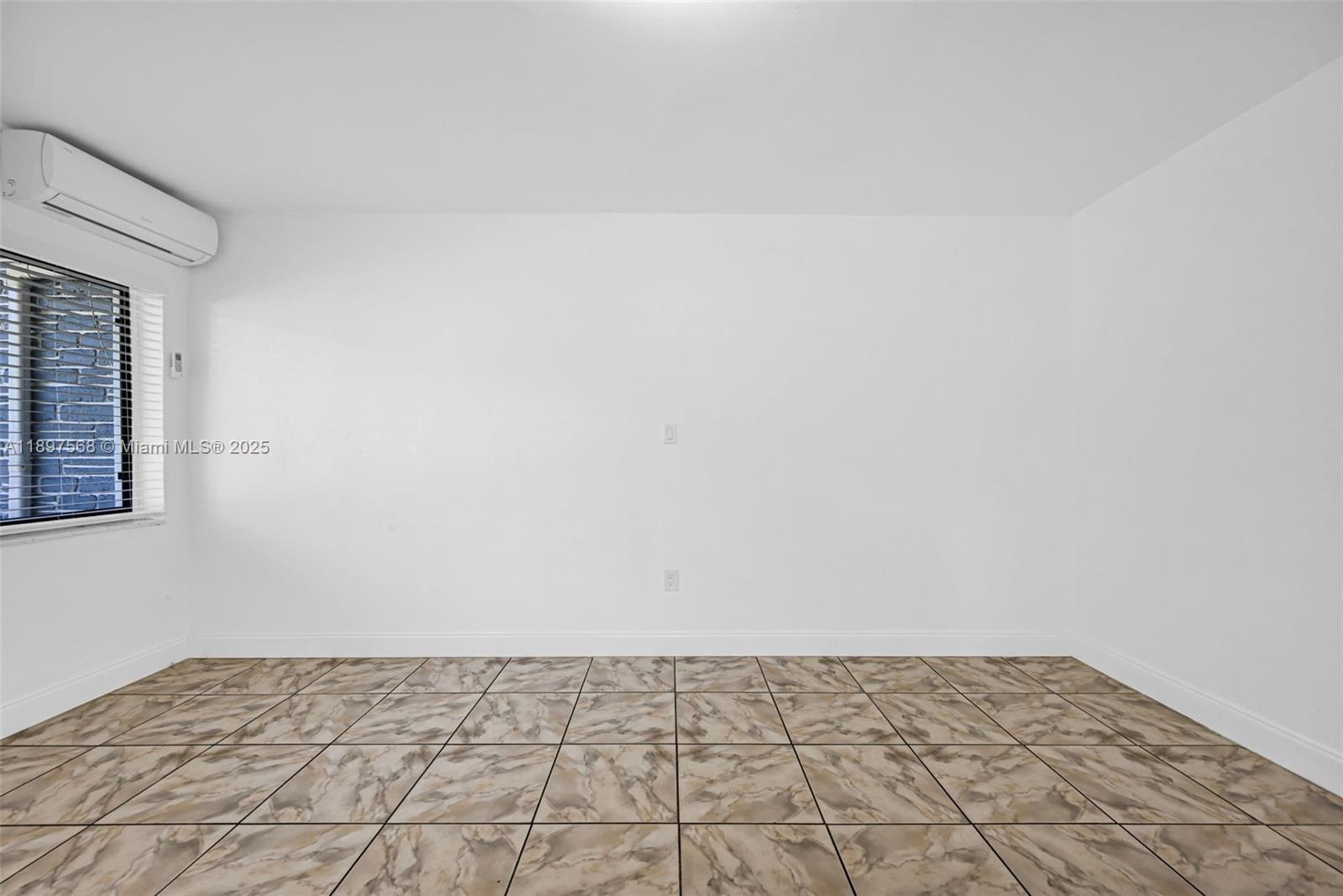 EMERALD CT 1ST ADDN - Residential Lease