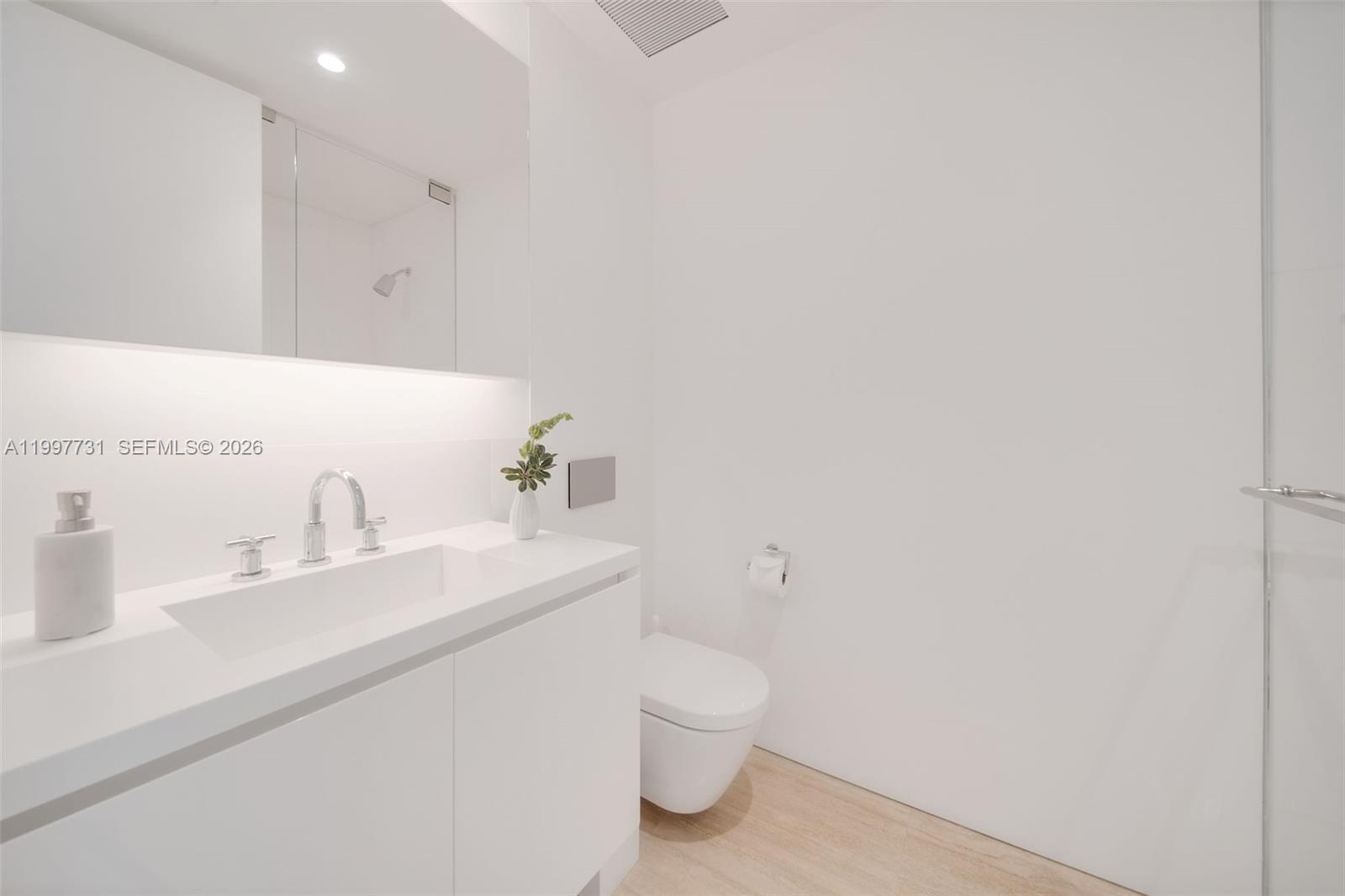 SURF CLUB CONDO - Residential Lease