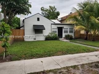 1925 & 1927 Rodman St, Hollywood, FL 33020 — two adjacent properties offered together with a combined lot size of 10,844 sq. ft. Zoned for redevelopment, the site allows for up to 5 stories and 18 units, making it a rare development opportunity in a highly sought-after area.
Currently, the properties feature 4 tenant-occupied units generating a gross annual rental income of $102,600. With an NOI of $100,648 and a strong 7.74% cap rate, this investment delivers both immediate income and long-term growth potential.
Just 9 minutes from Hollywood Beach, the location offers excellent proximity to shopping, dining, and entertainment. Flood insurance is not required.
Note: Properties must be sold together