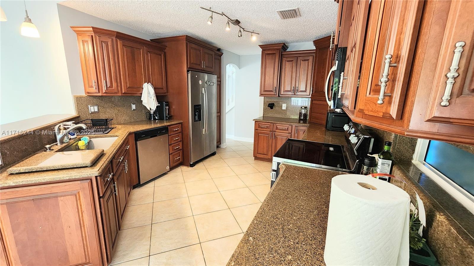 WEST LAKE VILLAGE PLAT - Residential