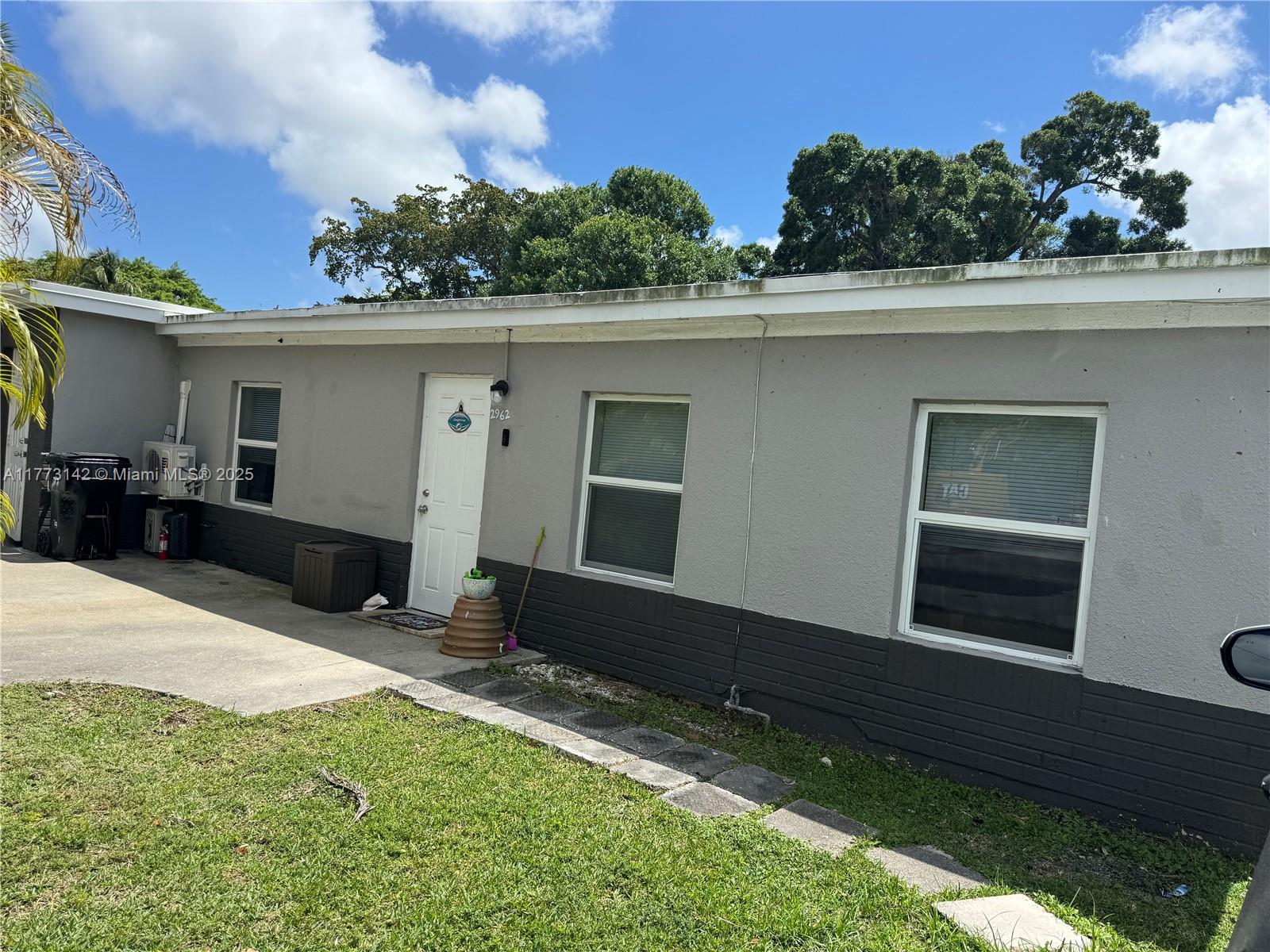 2960 SW 17th St