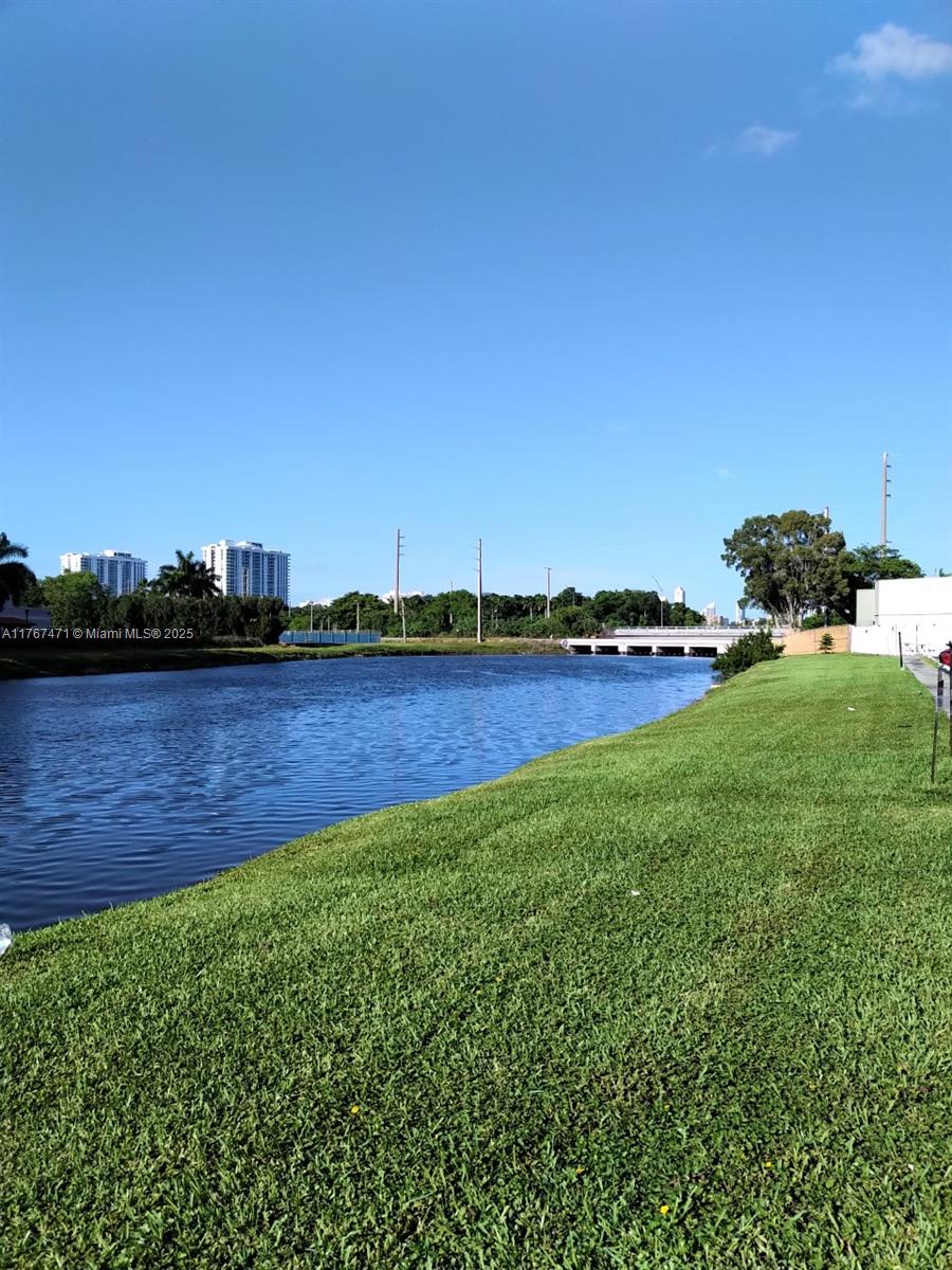 TALL TREES CONDO - Residential