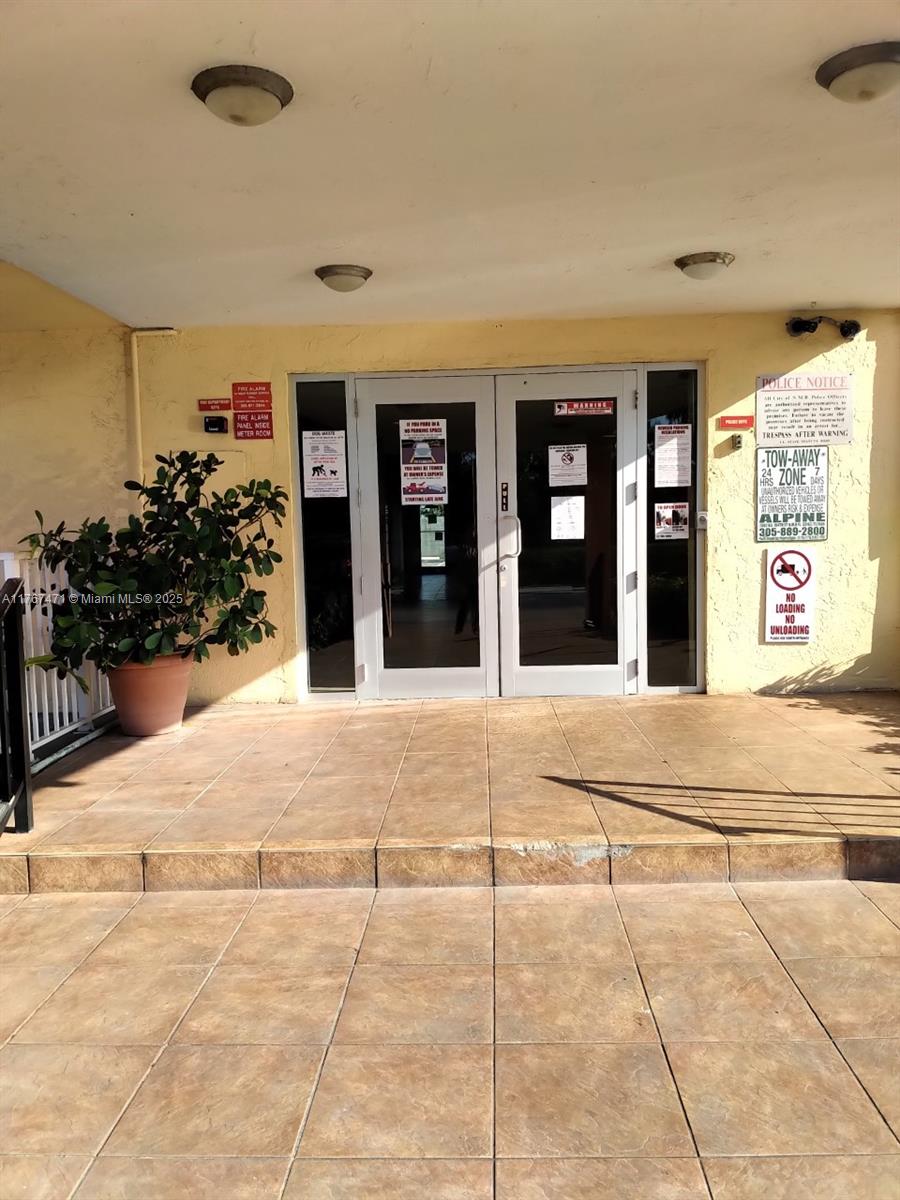 TALL TREES CONDO - Residential