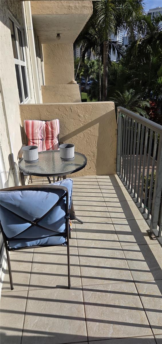 THE ISLES CONDO - Residential Lease