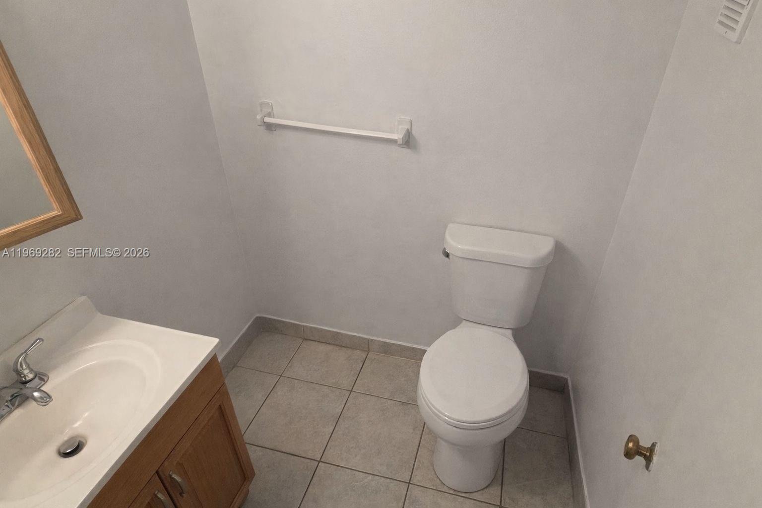 THE ISLES CONDO - Residential Lease