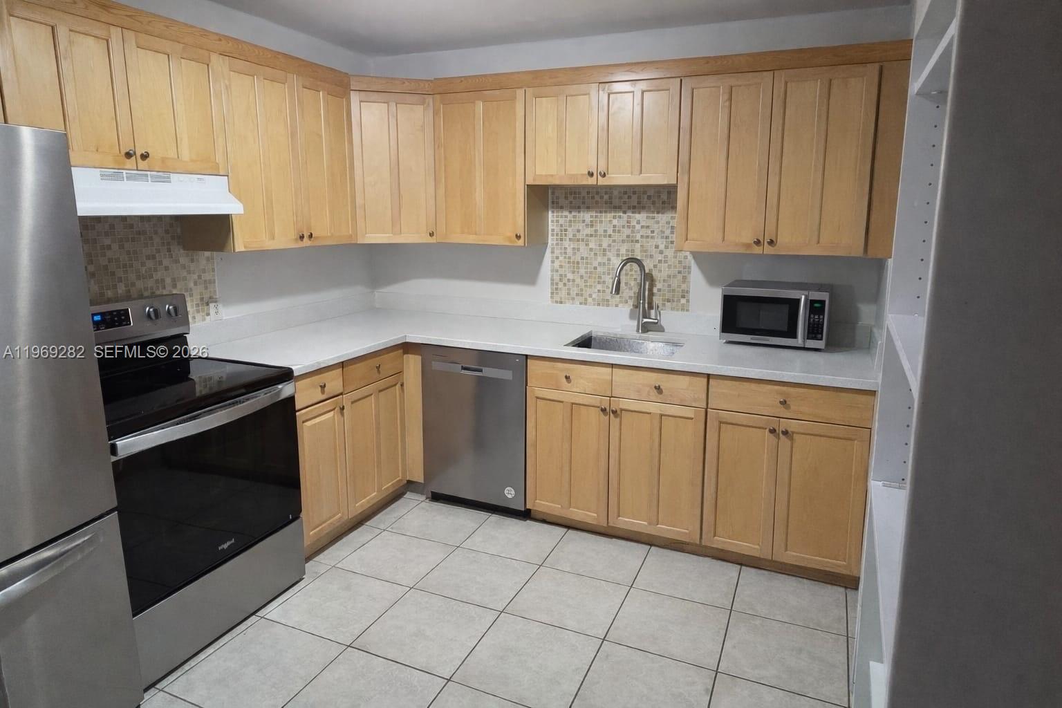 THE ISLES CONDO - Residential Lease