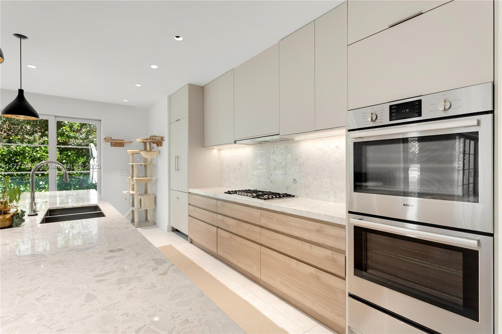 BAYSHORE UNIT NO 3 - Residential