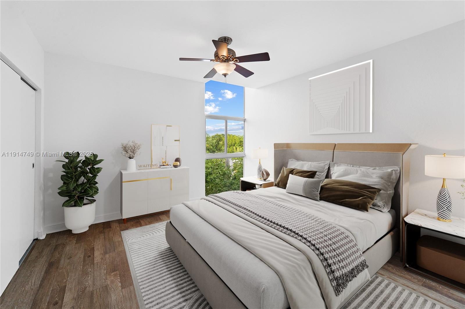 8041 Harding Ave 105