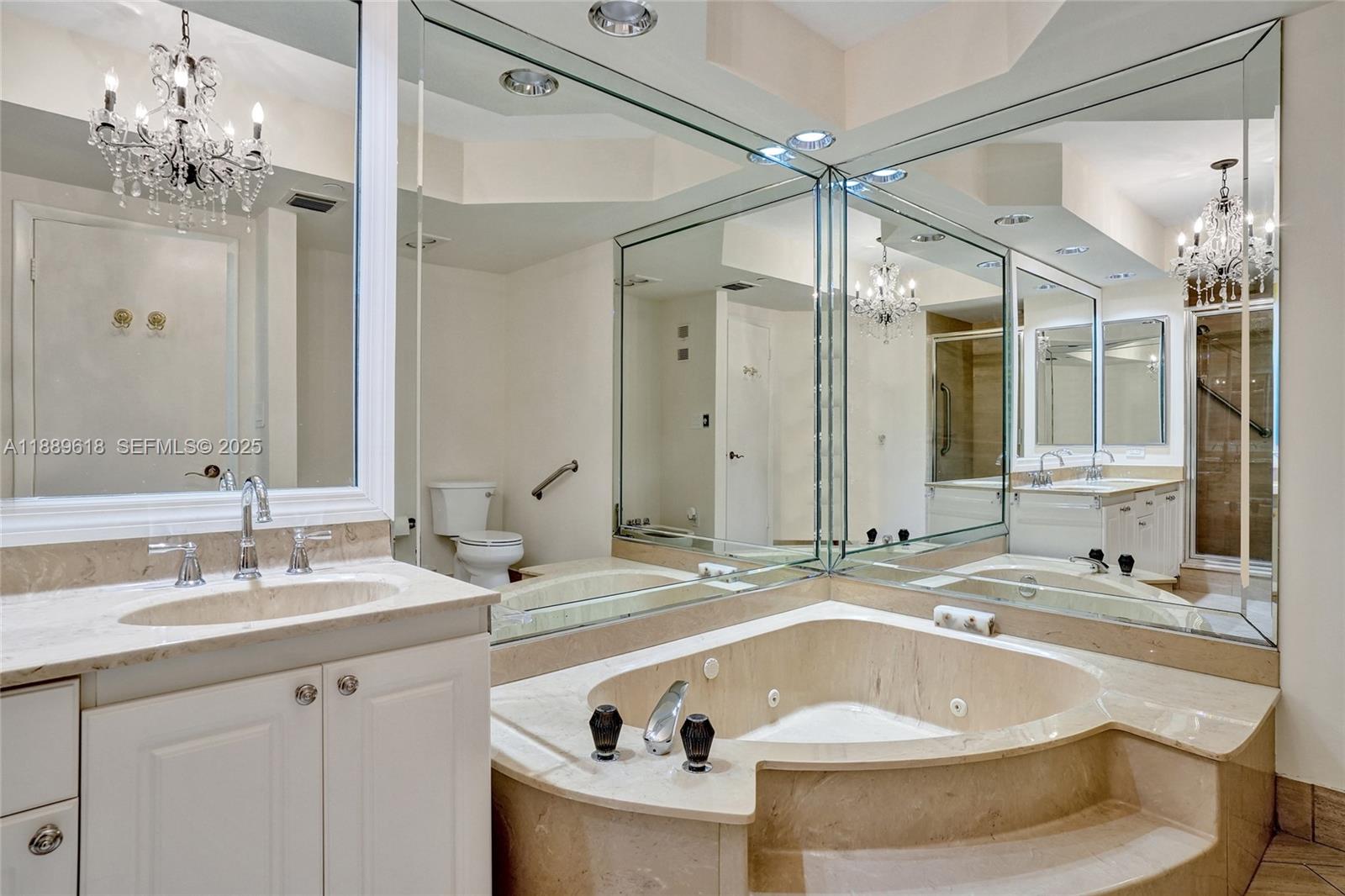 HAMPTONS WEST CONDO - Residential