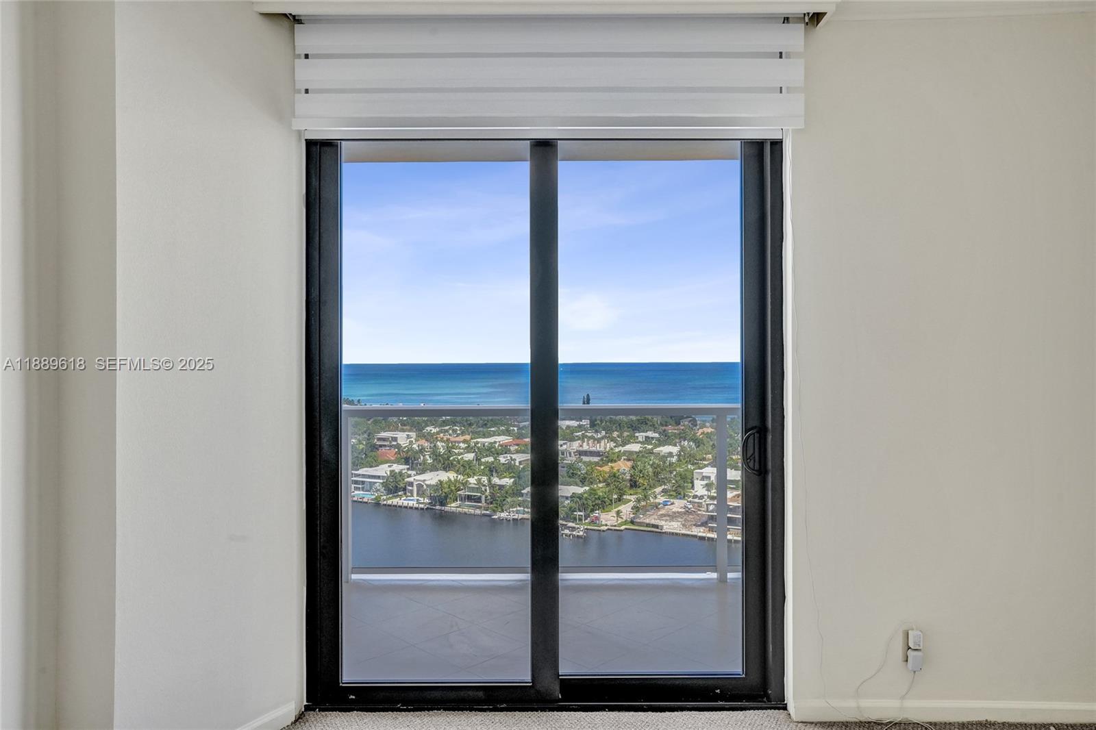 HAMPTONS WEST CONDO - Residential