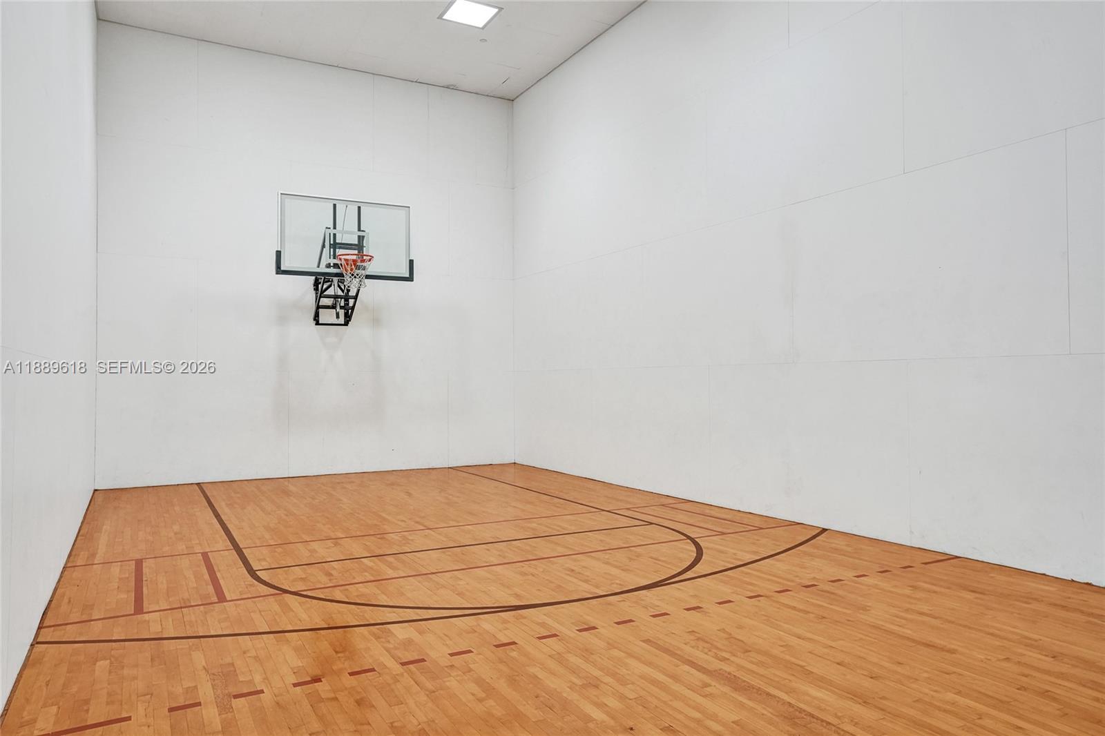 HAMPTONS WEST CONDO - Residential