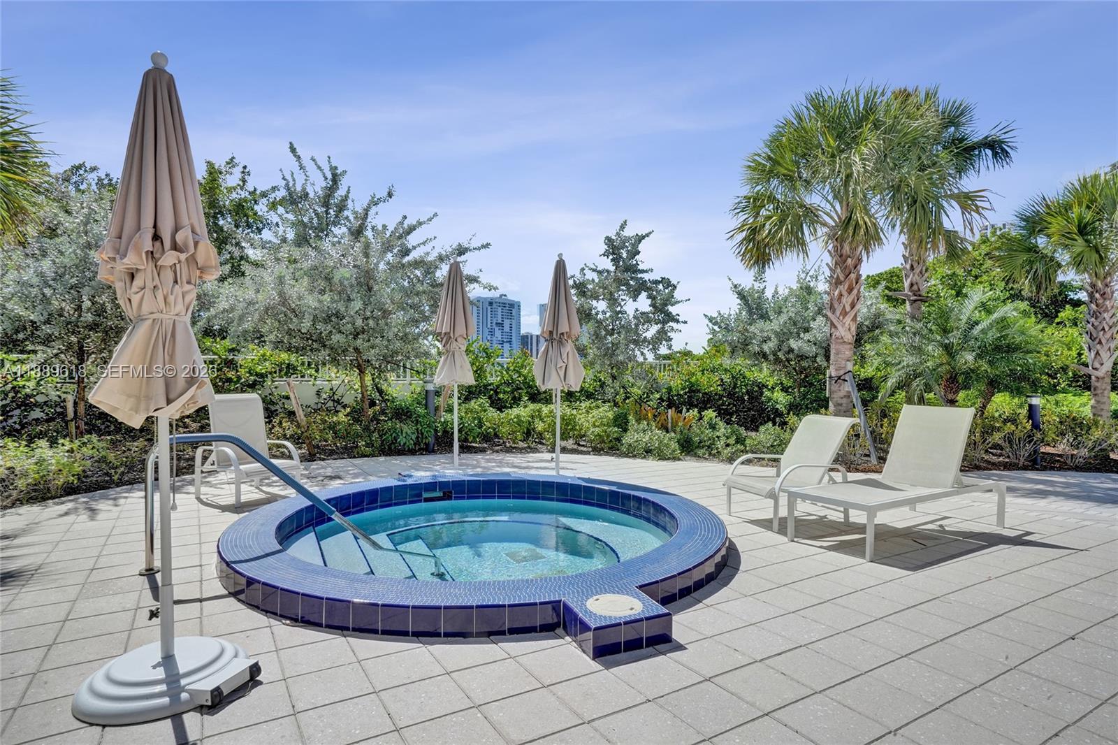 HAMPTONS WEST CONDO - Residential