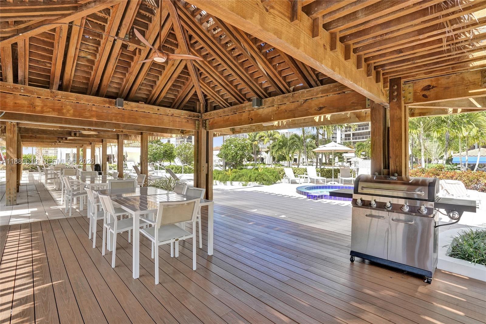 HAMPTONS WEST CONDO - Residential