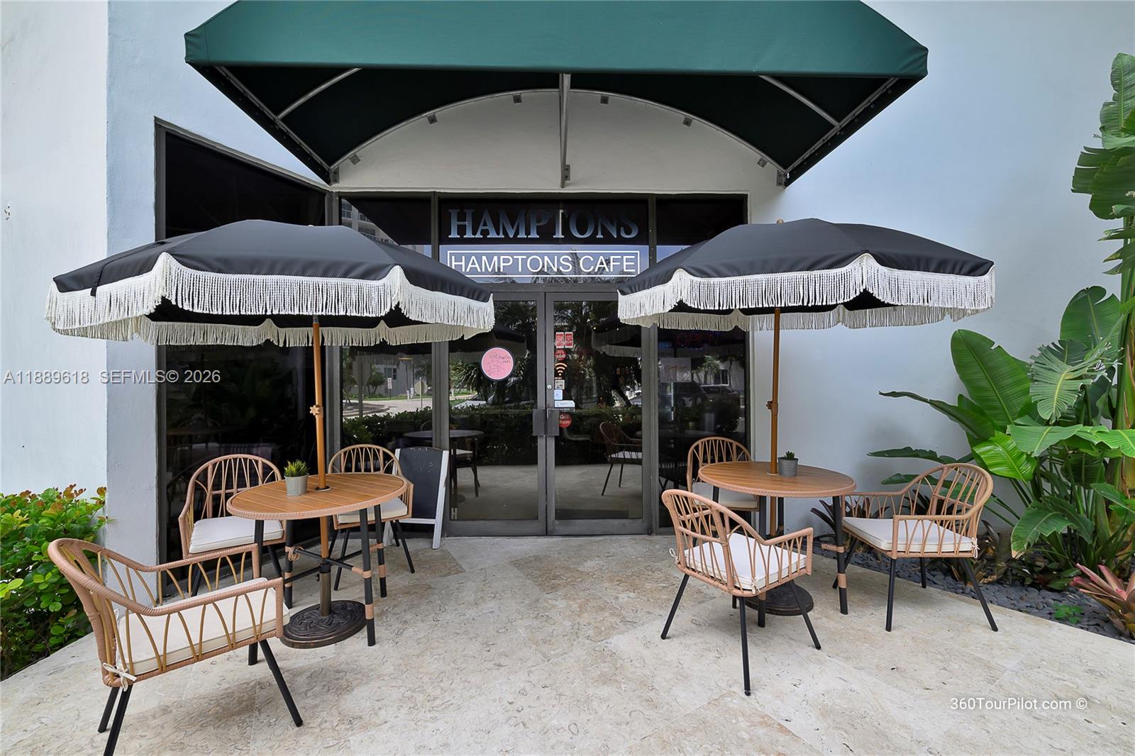 HAMPTONS WEST CONDO - Residential