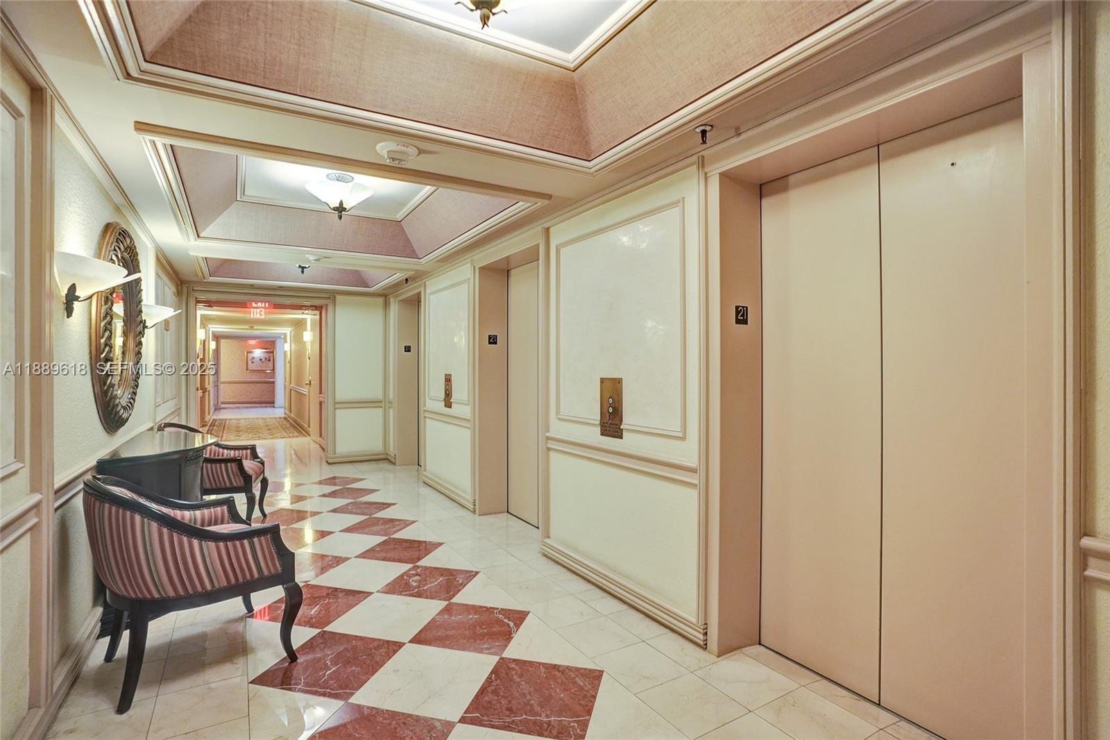 HAMPTONS WEST CONDO - Residential