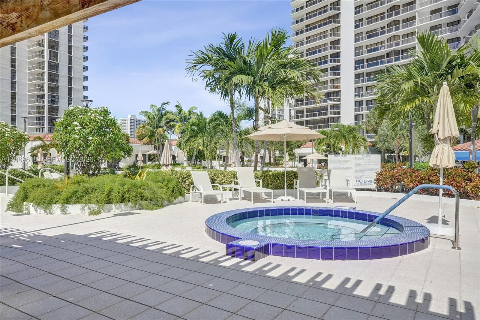 HAMPTONS WEST CONDO - Residential