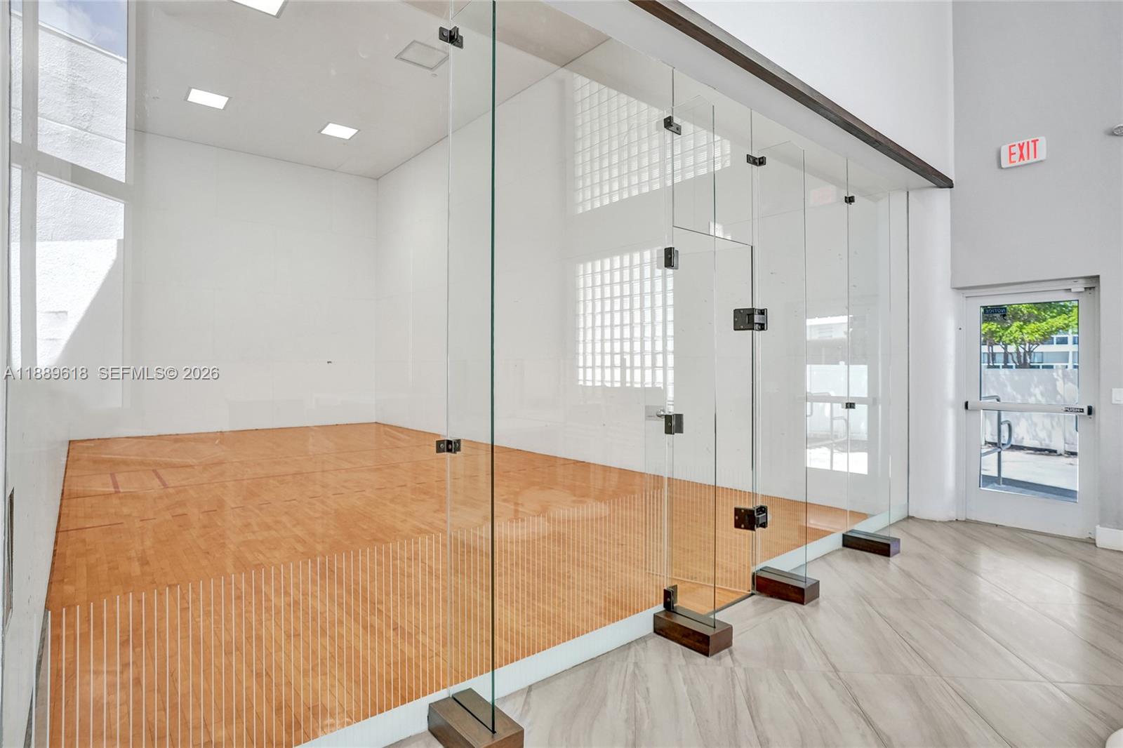 HAMPTONS WEST CONDO - Residential