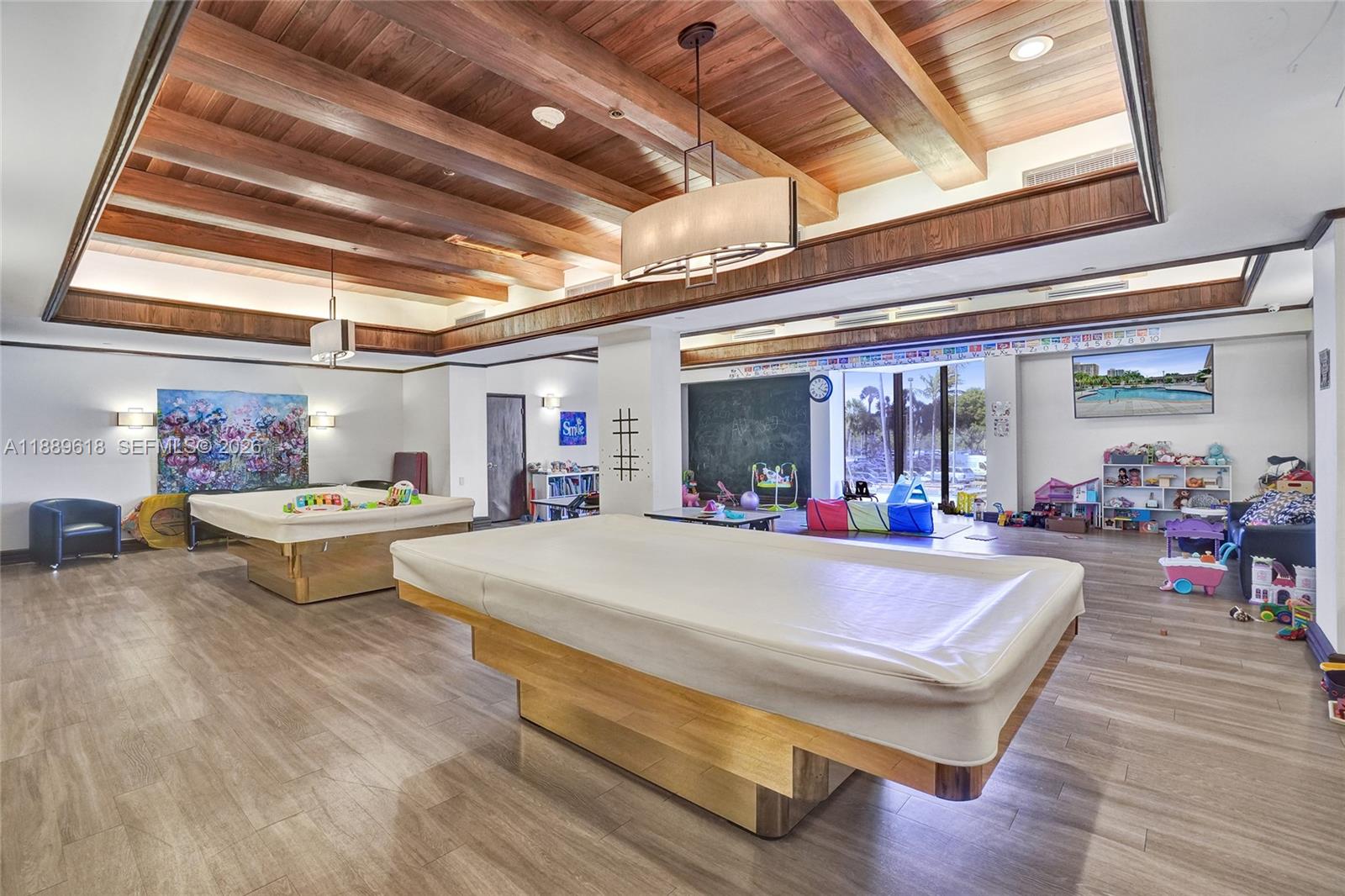 HAMPTONS WEST CONDO - Residential