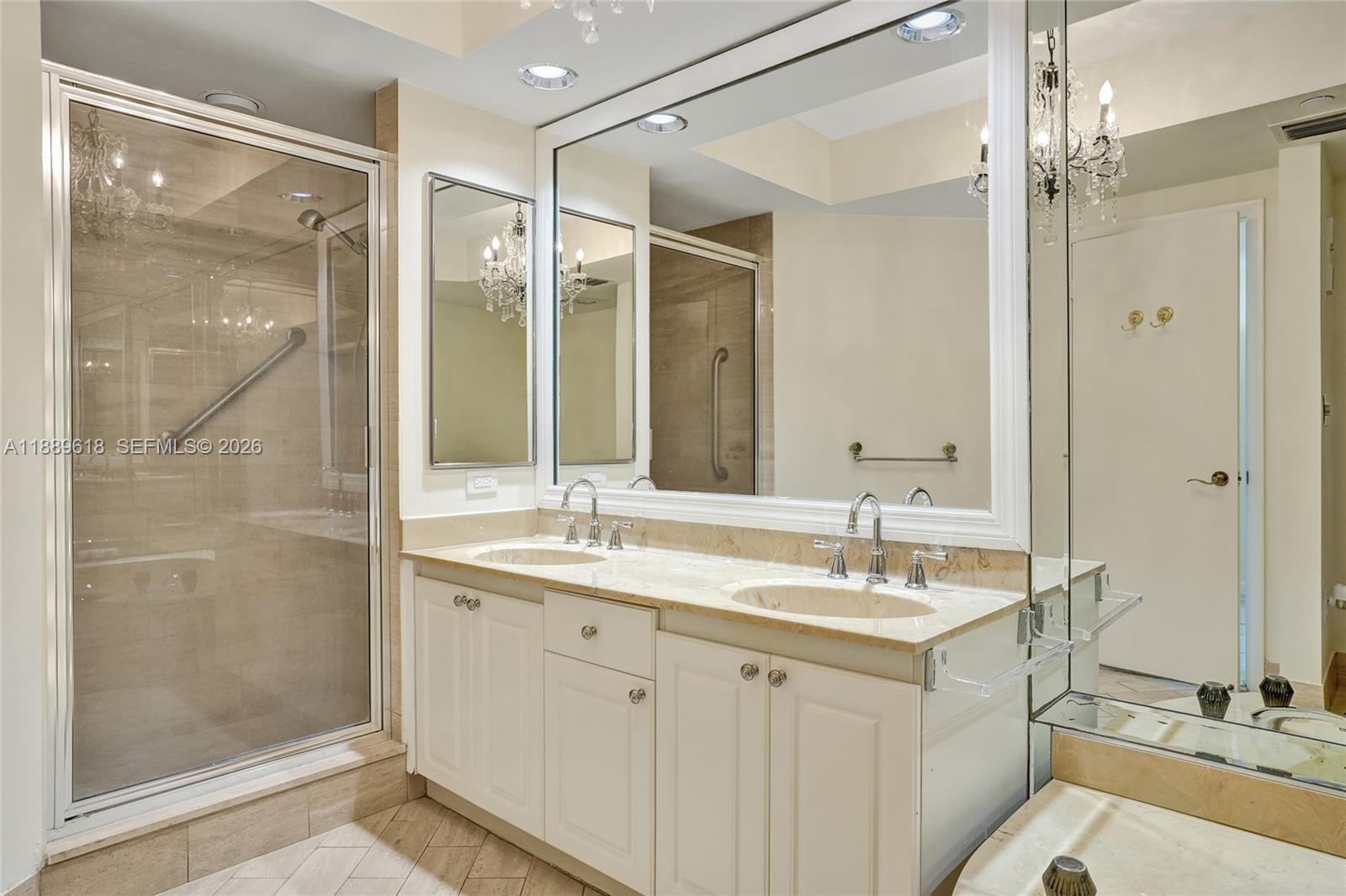 HAMPTONS WEST CONDO - Residential