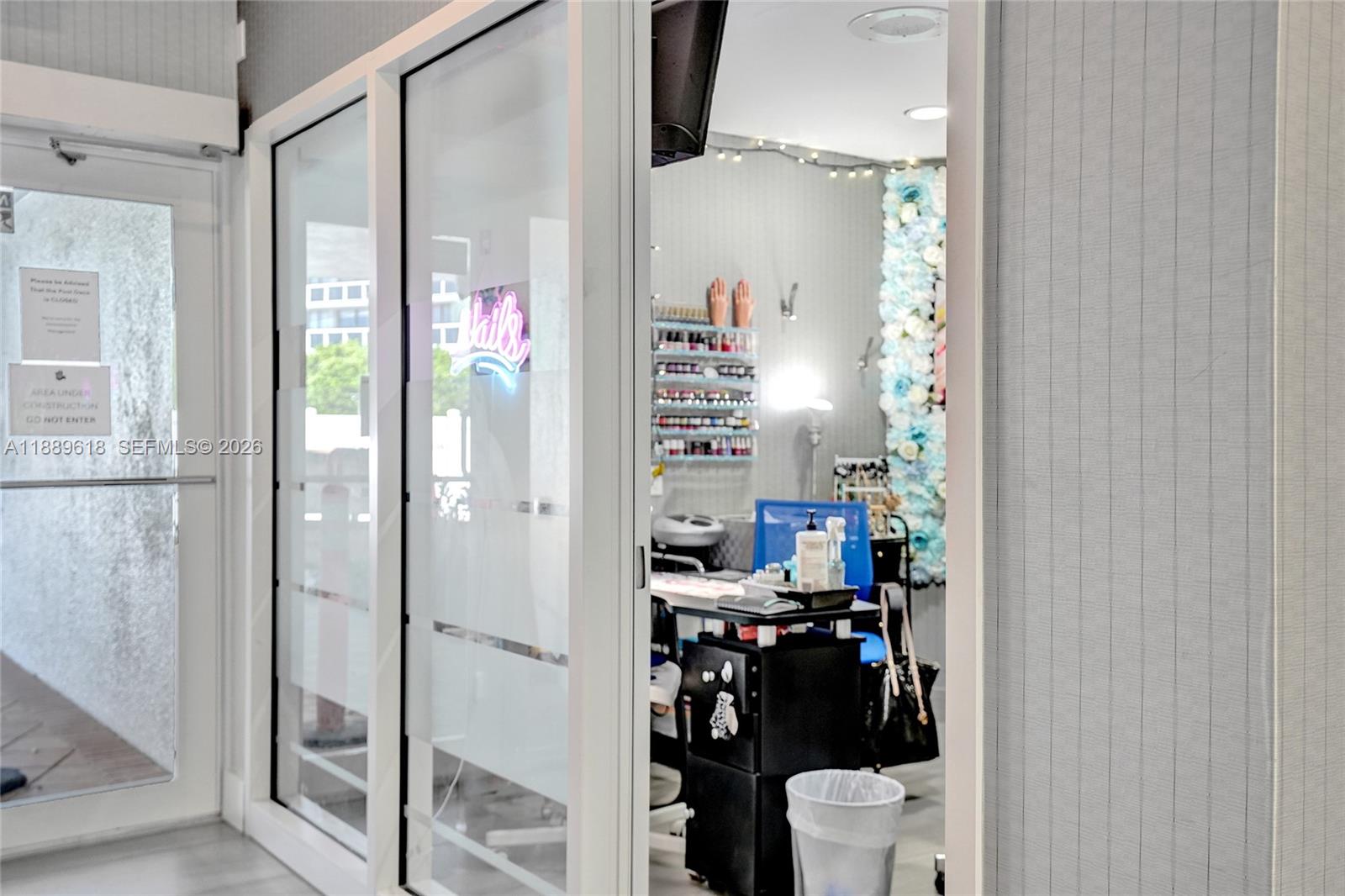 HAMPTONS WEST CONDO - Residential