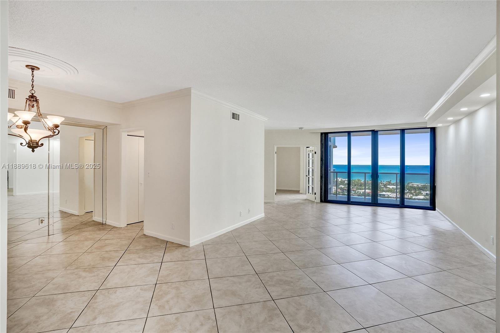 HAMPTONS WEST CONDO - Residential