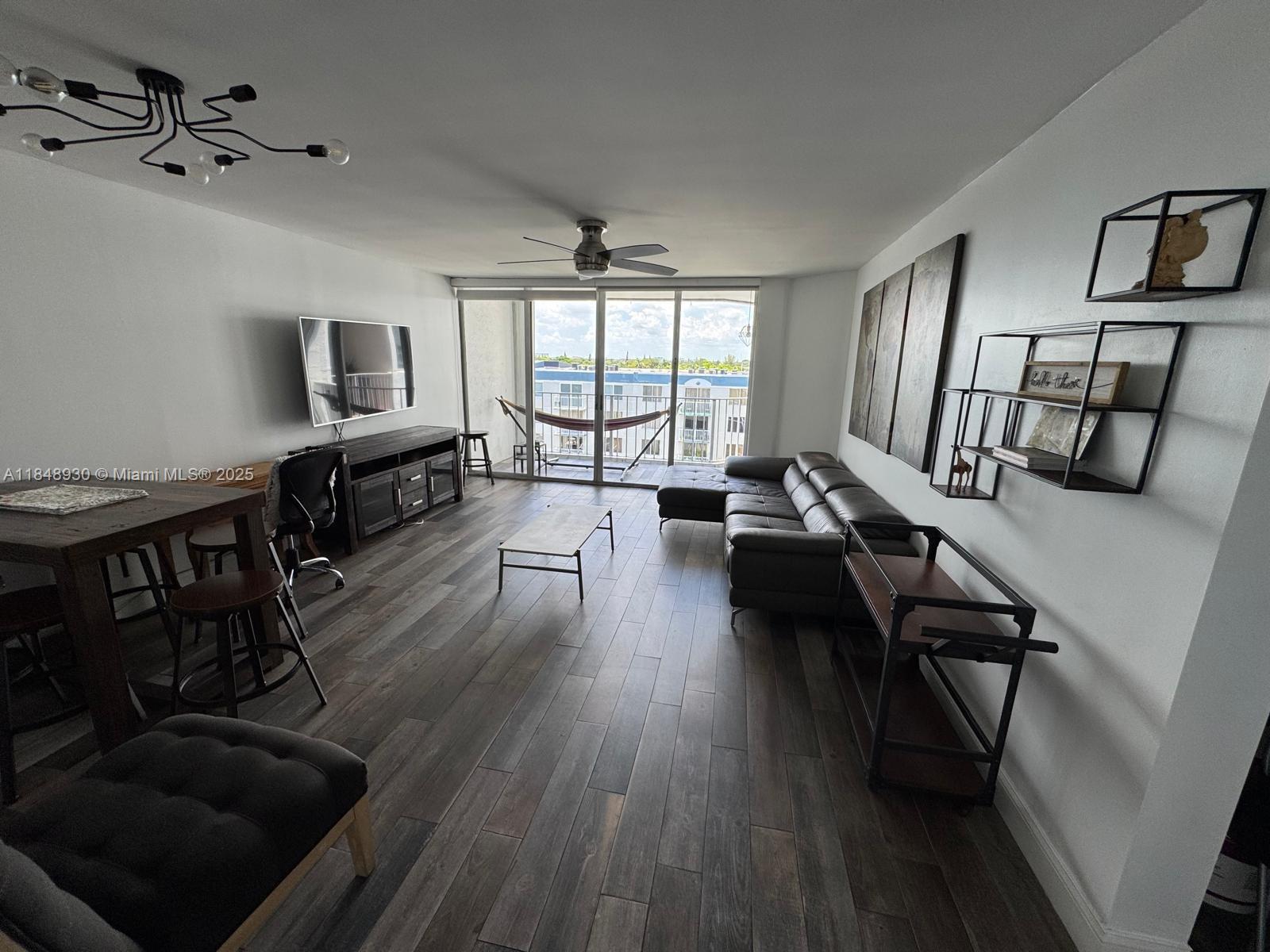 RIVER RUN CONDO PH I - Residential