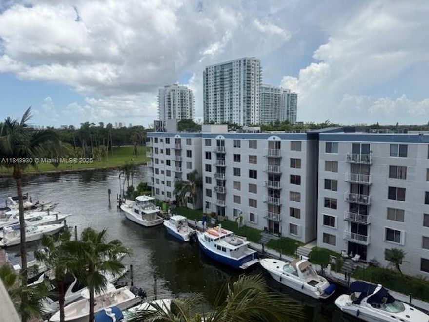 Beautiful renovated waterfront  2/2 condo. Great Location,  walking distance to River Landing Shops , Jackson Hospital, the court  and University of Miami Medical Campus. Close to the airport, and Marlin stadium. Washer and Dryer inside the unit. 1 assigned covered space. Bike storage, cameras all over the building.